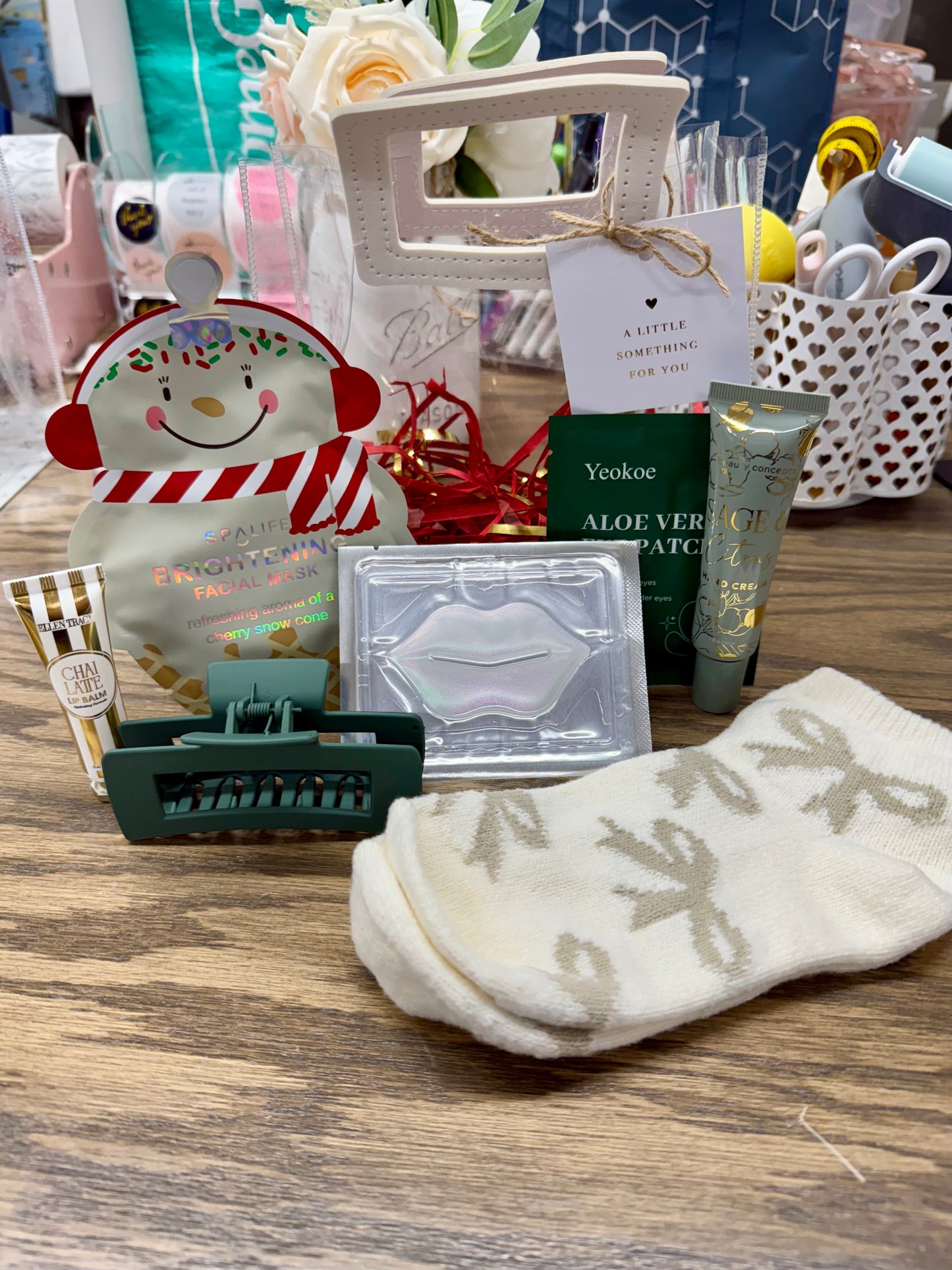 🎄 Holiday Pamper Bag – The Ultimate Self-Care Gift