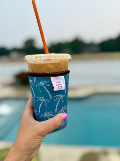 Green Palm Trees Coffee Sleeve – Medium (22–24 oz) 🌴💚