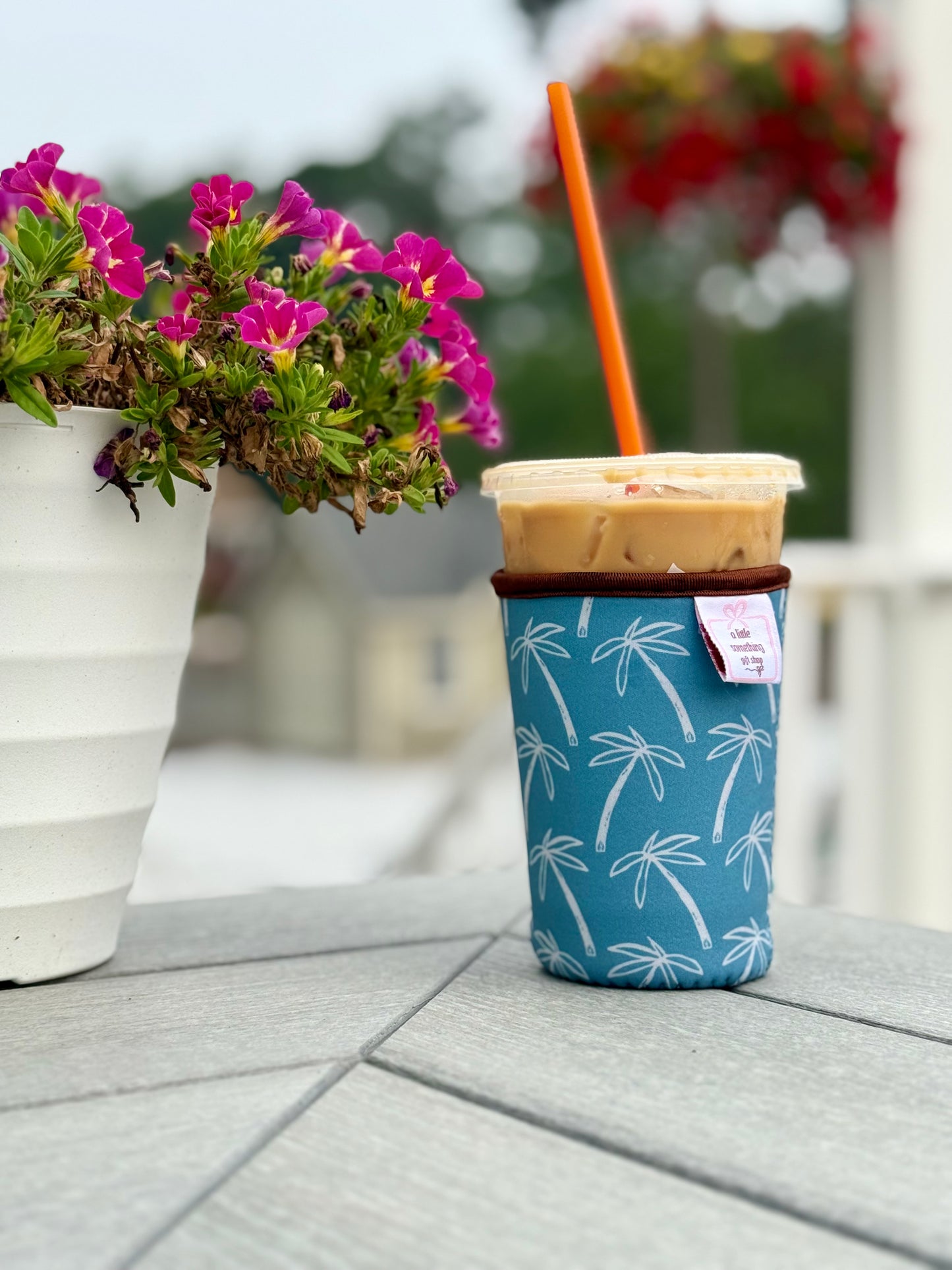 Green Palm Trees Coffee Sleeve – Medium (22–24 oz) 🌴💚