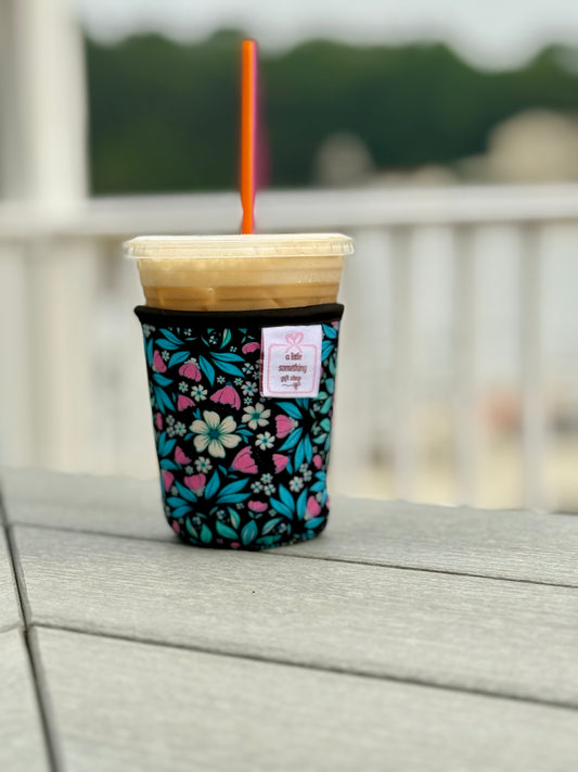 Black Floral Coffee Sleeve – Small (16–18 oz) ☕🌸